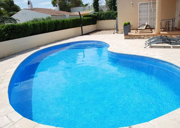 Dom wakacyjny Comfortable House In With Private Pool